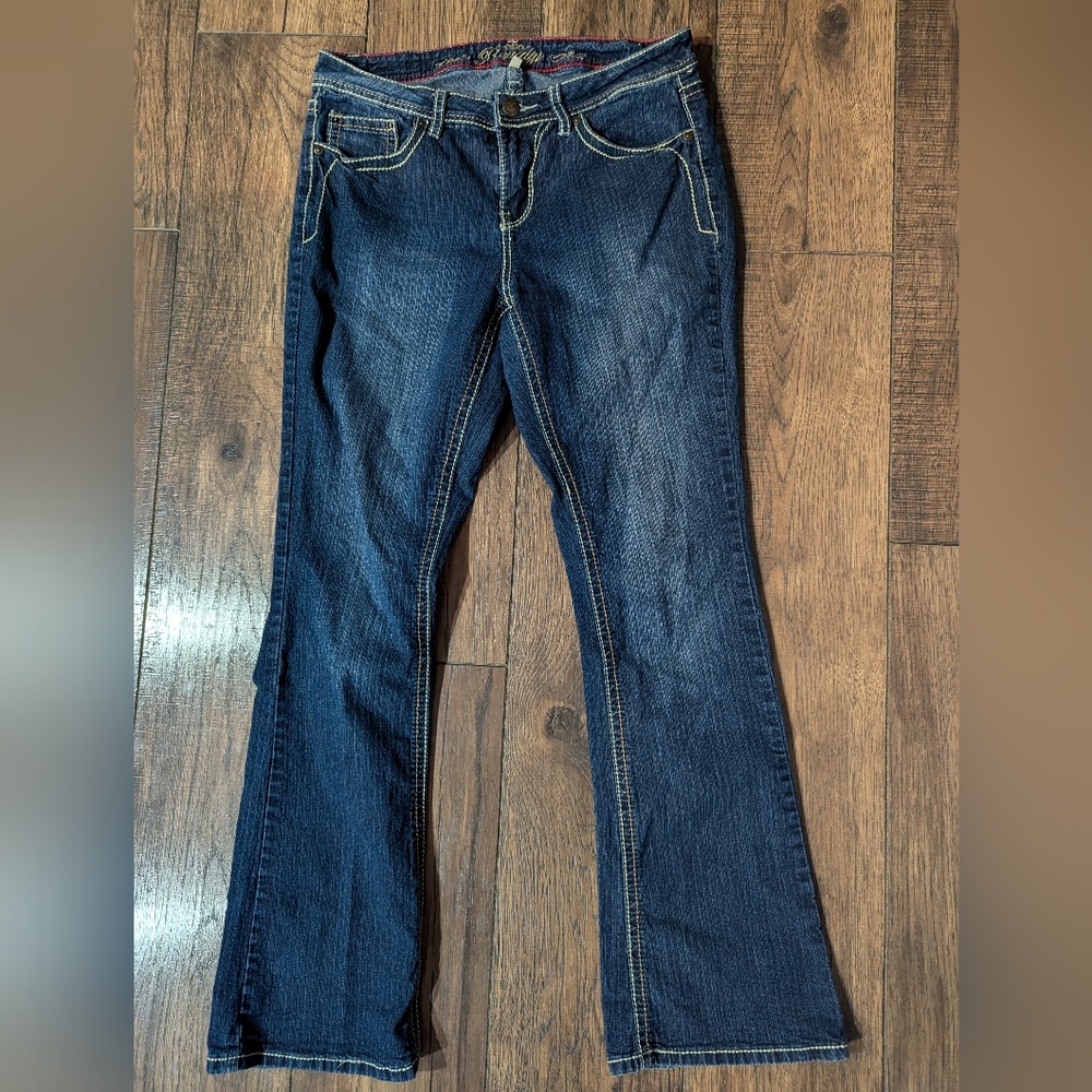 YMI Royalty Women's Medium Wash Bootcut Embroidery Jeans Size 10 Stretch Western